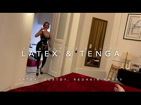❤️ Sister wamutu wofiyira atavala chovala cha latex chogwidwa ndi mchimwene wake wopeza Zolaula pa ife ❌️