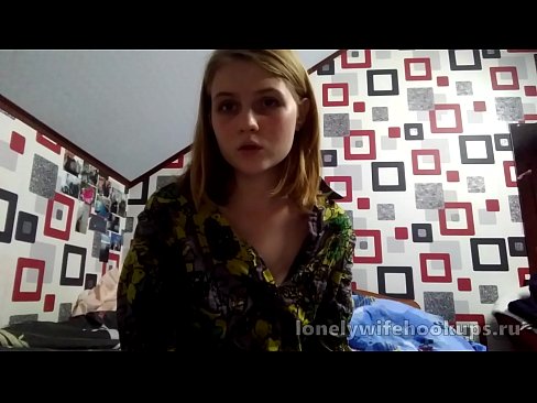 ❤️ Wophunzira wachinyamata wa blonde waku Russia amakonda matayala akulu. Zolaula pa ife ❌️